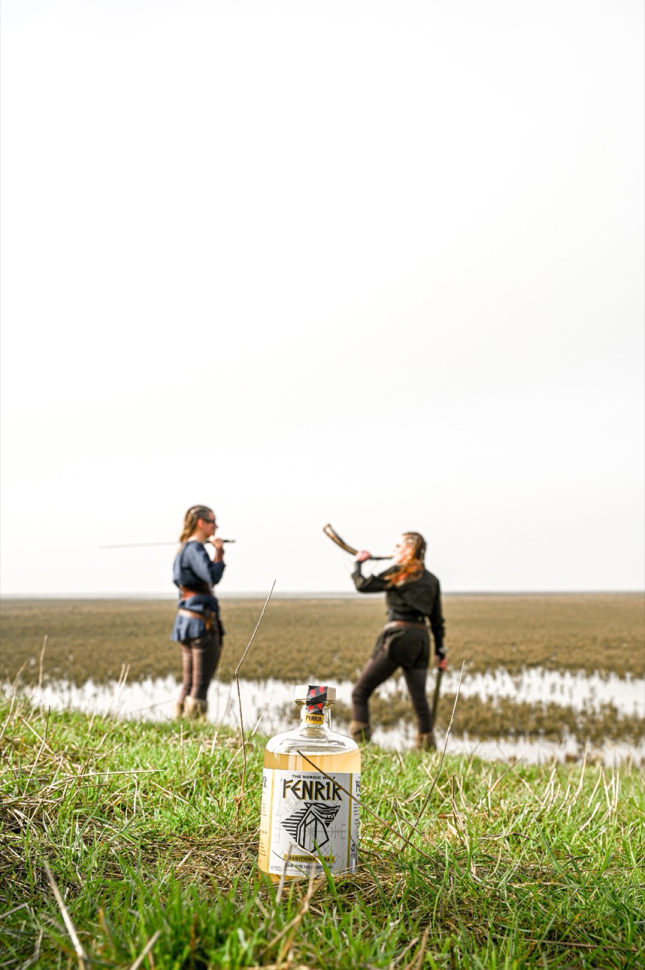 Vikingfeest op het Wad, met een fles Fenrir op de voorgrond